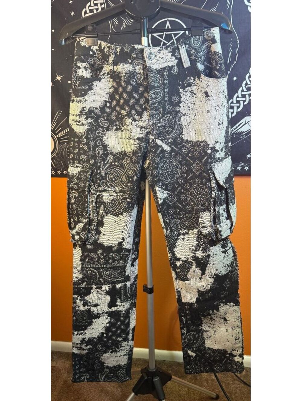 Rebel Vengeance sz 32 bandana paisley print all over Patchwork Cargo Pants